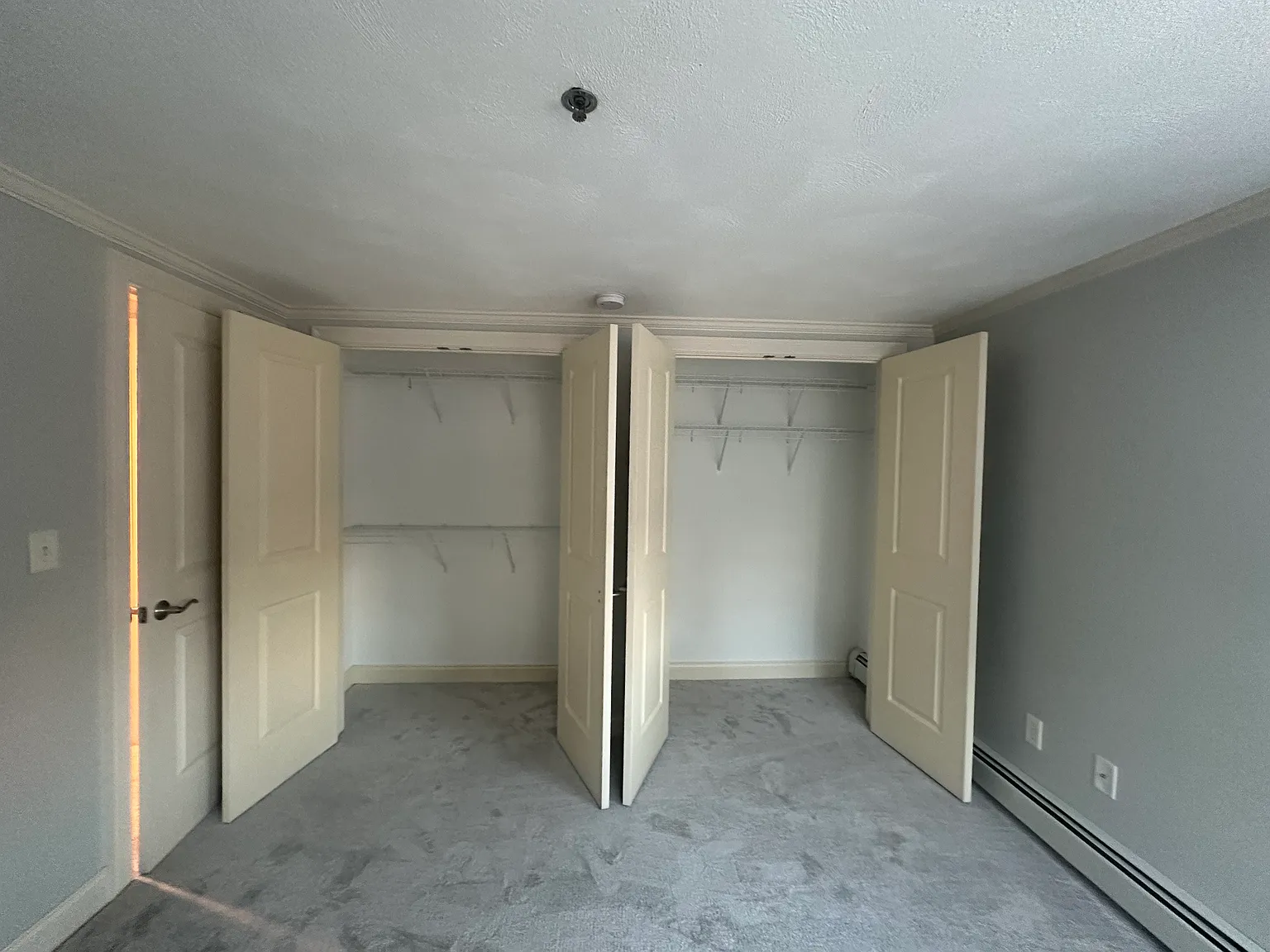 31 Elliott St — Photo 3