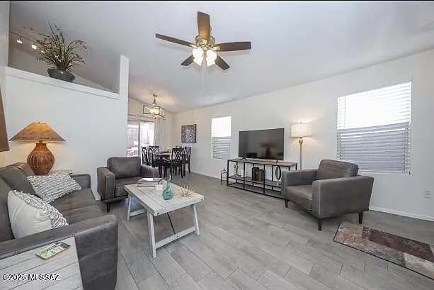 3 bed, 2.0 bath, 1177 sqft, $2,800 — Photo 2