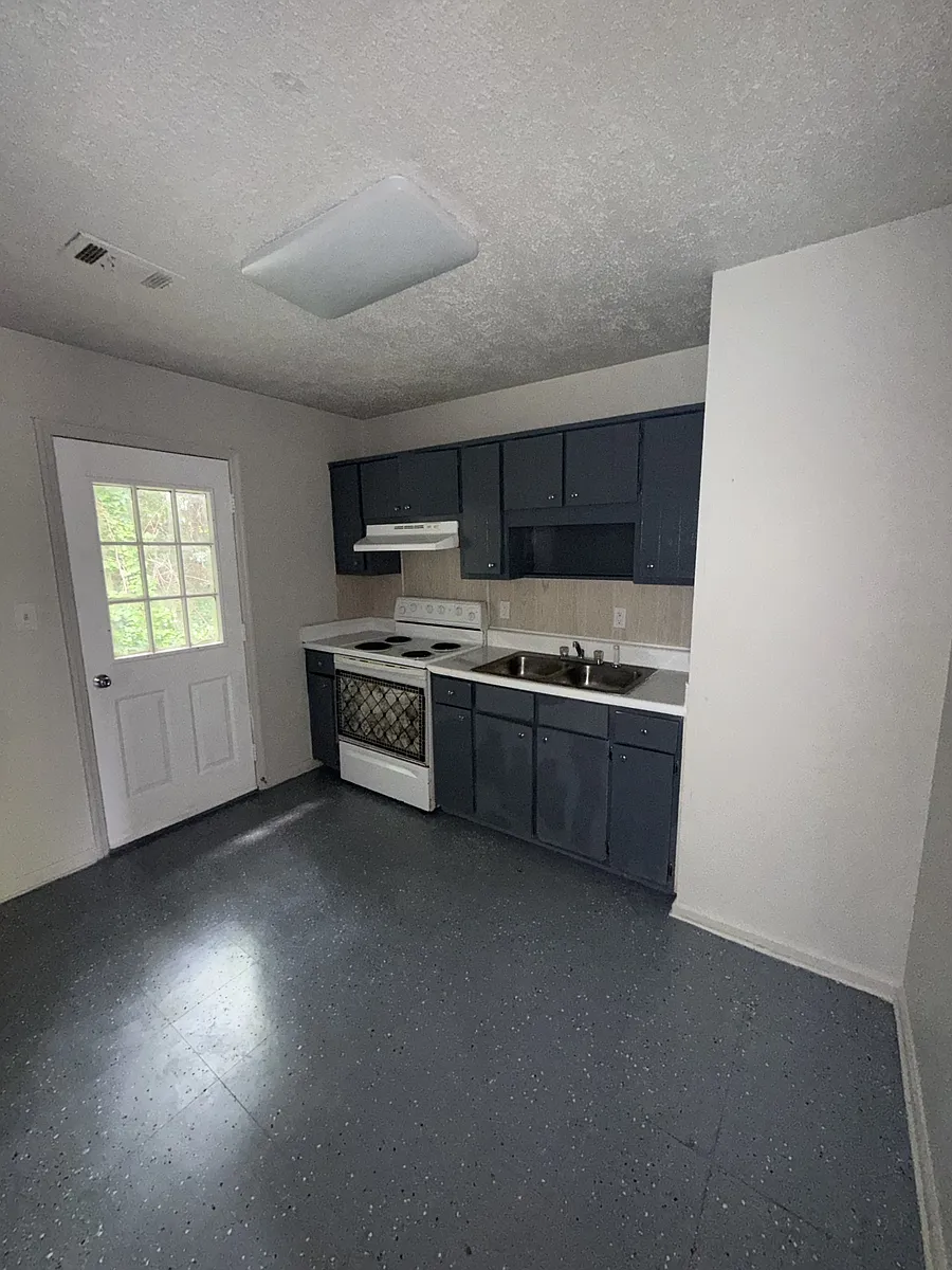 Building Photo - 403 Academy St #A