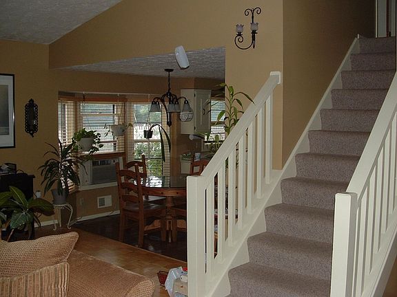 3rd image of 244 Gina Way