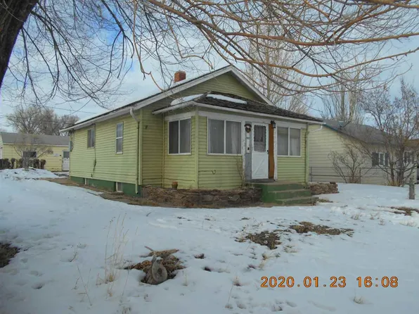 501 E Maple St, Rawlins, WY 82301