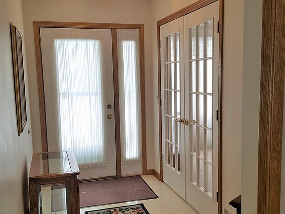 3rd image of 390 Holly Field Ct #0