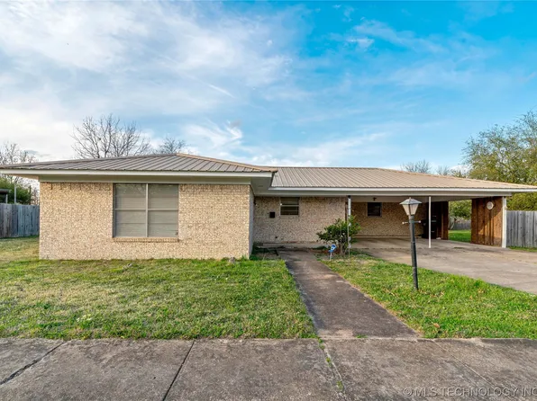 609 E Brown St, Hugo, OK 74743