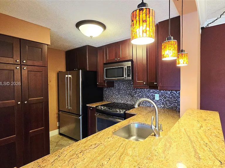 202 Foxtail Dr #G2 — Photo 14