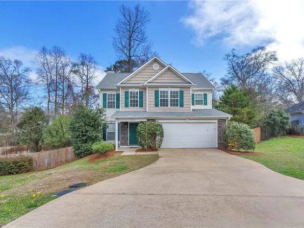 4323 Live Oak Dr, Auburn, AL 36830