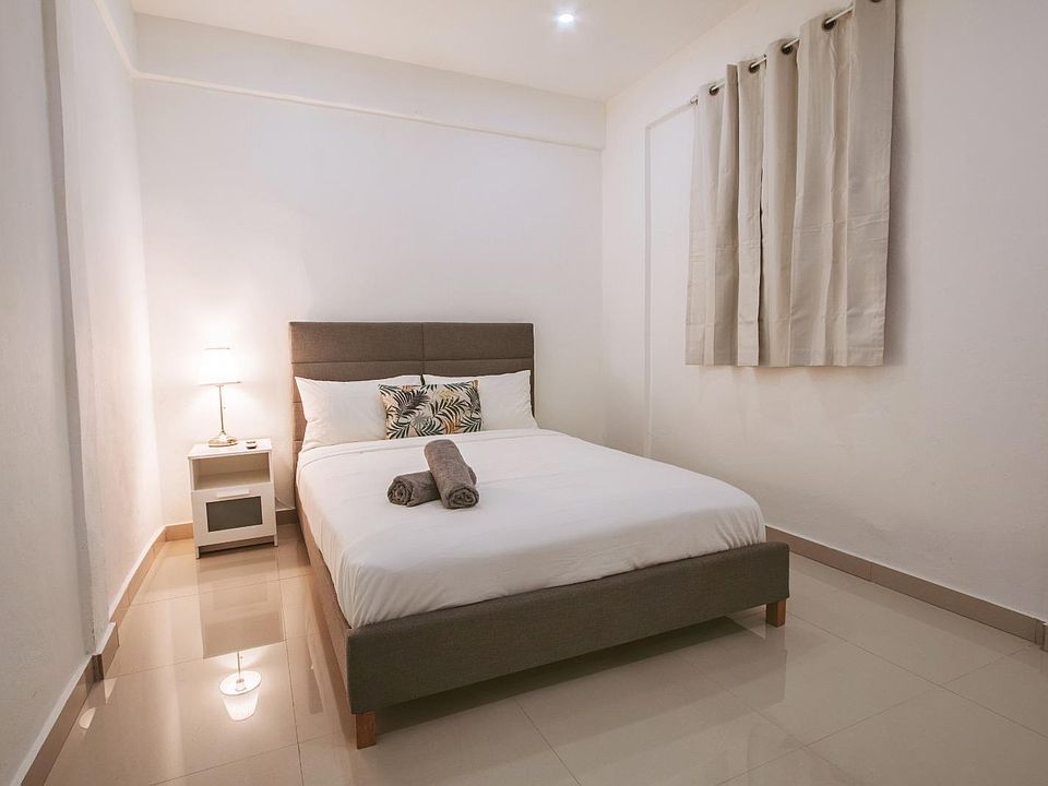 2nd image of 153 Avenue De La Constitucion #2