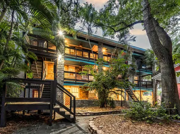 The Vinoy Courtyard Apartments, 656 Beach Dr NE APT 9, Saint Petersburg, FL 33701