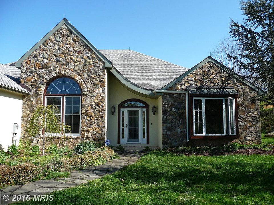 1st image of 9406 Justice Ln