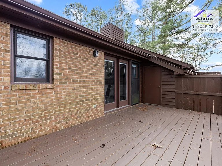 130 Girard Ave — Photo 22
