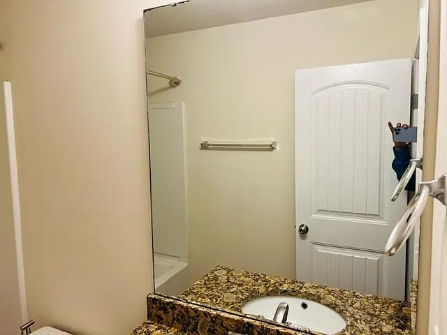 407 Chanson Dr — Photo 46