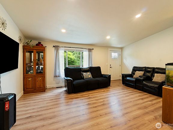 2nd image of 41131 May Creek Drive
