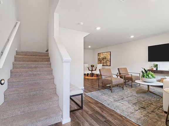 5th image of 10521 NE 120th Pl