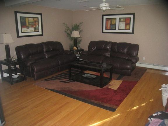 3rd image of 1119 Forest Dr