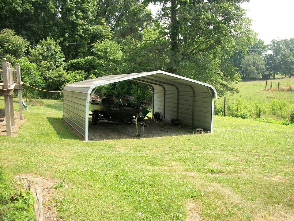 2nd image of 224 Vickers Hollow Rd