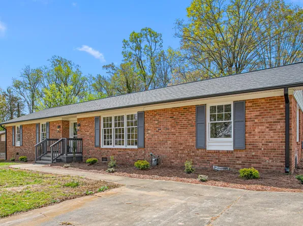 2413 Hillford Dr, Burlington, NC 27217