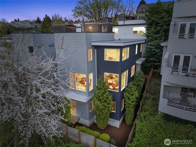 1813 12th Avenue W, Seattle, WA, 98119