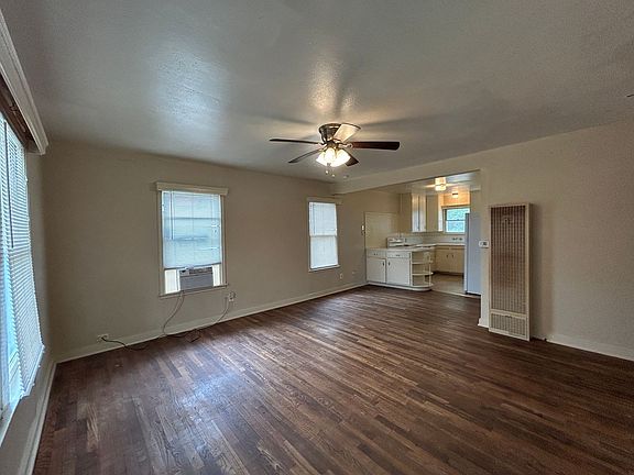 3rd image of 669 Roosevelt St