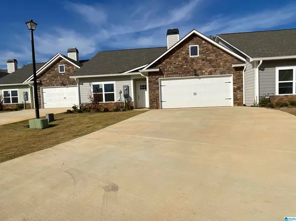 36 Red Camellia Ct, Pell City, AL 35128