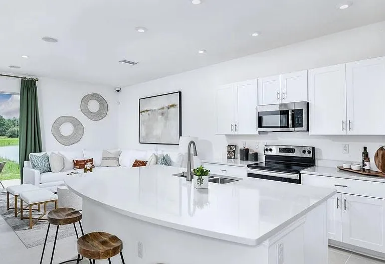 34160 Polacca Ln — Photo 1