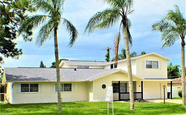 1st image of 2212 Crystal Dr