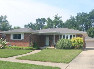 27555 Jean Rd, Warren, MI 48093