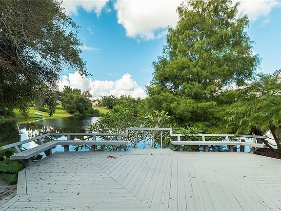 What a great spot for your morning coffee!