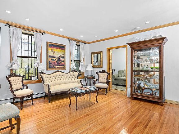 2nd image of 260 Linden Blvd APT 1E