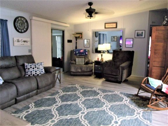 5th image of 4631 Armitage Pl #165