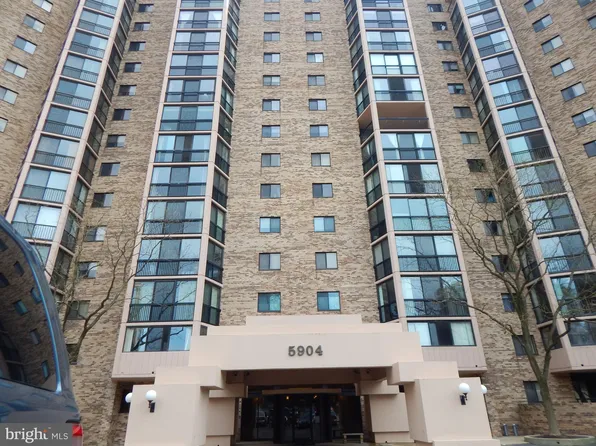 5904 Mount Eagle Dr APT 204, Alexandria, VA 22303