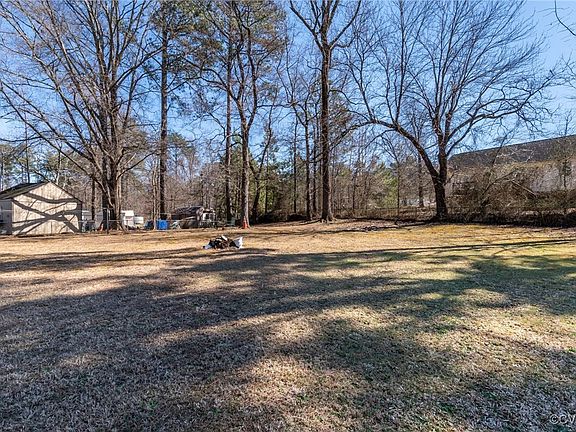 3rd image of 1625 Circle Dr