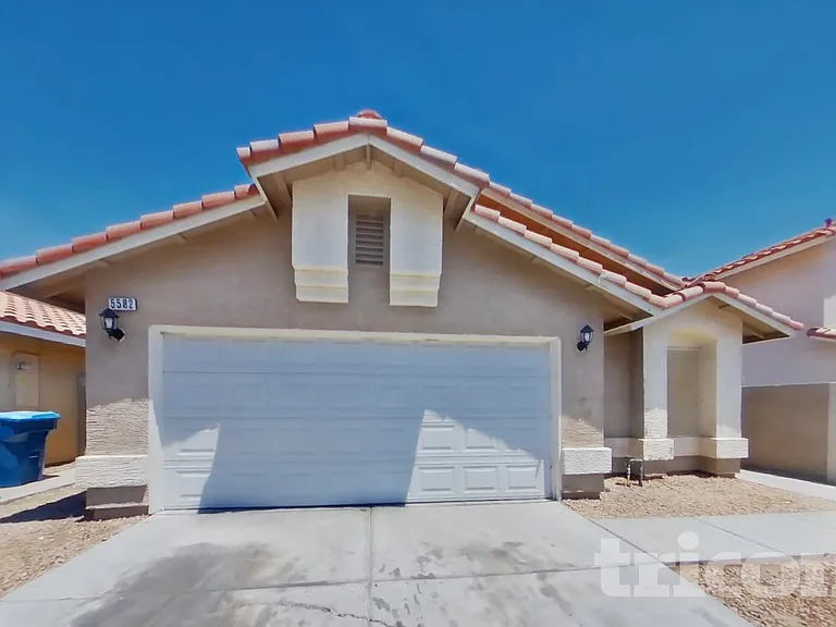 5582 Super Bowl Dr — Photo 2