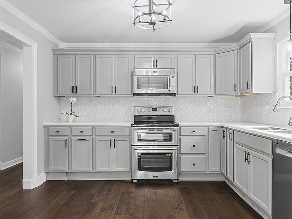 5th image of 8441 Dunnhill Ln