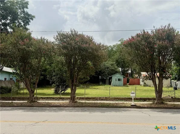612 Common St, New Braunfels, TX 78130
