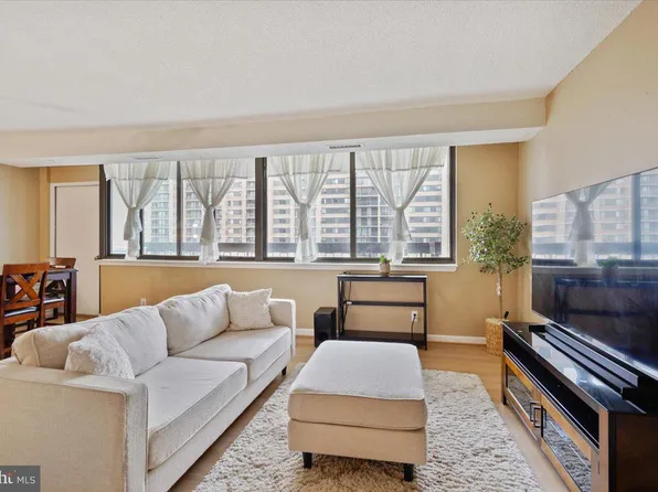 5501 Seminary Rd APT 1703S, Falls Church, VA 22041