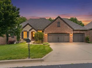 5341 S Woodfield Avenue, Springfield, MO 65810