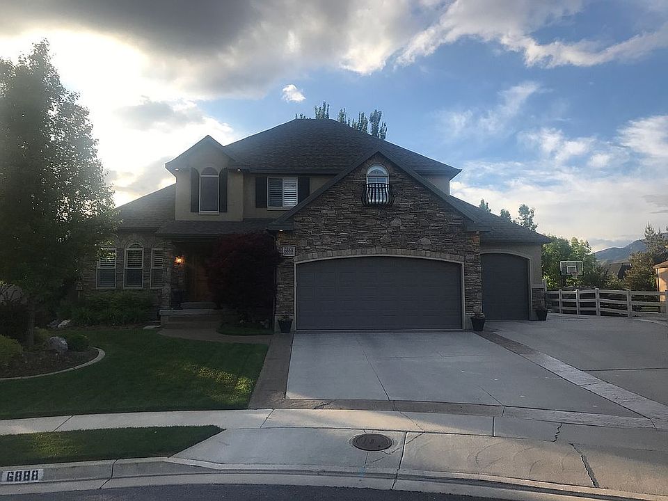 2nd image of 6888 W Canterbury Cir