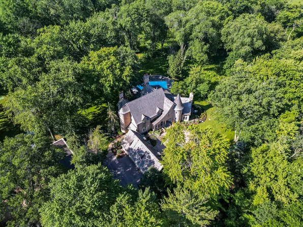 285 W Westminster, Lake Forest, IL 60045