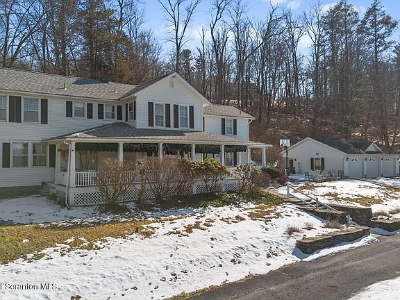 3rd image of 502 Gravel Pond Rd