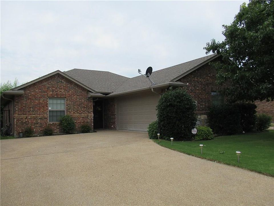 1st image of 219 Oleander Pl