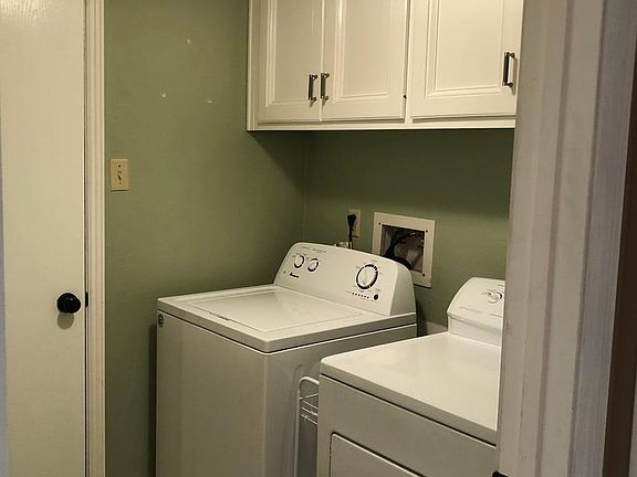 4th image of 2700 Crescent Ave