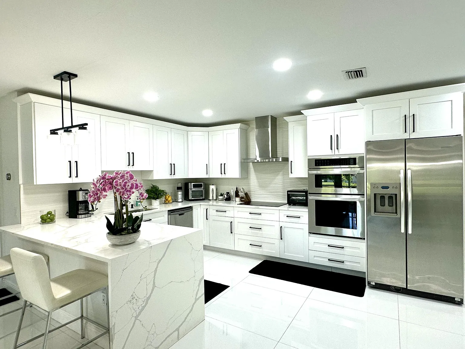 3 bed, 2.0 bath, 1280 sqft, $3,500 — Photo 4