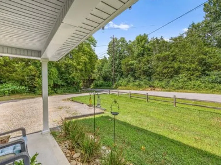 7303 Burnett Creek Rd SE — Photo 4