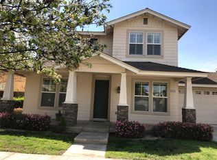 297 W Lilac Ave, Reedley, CA 93654