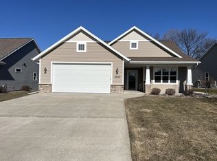 3050 Villa Way, Menasha, WI 54952