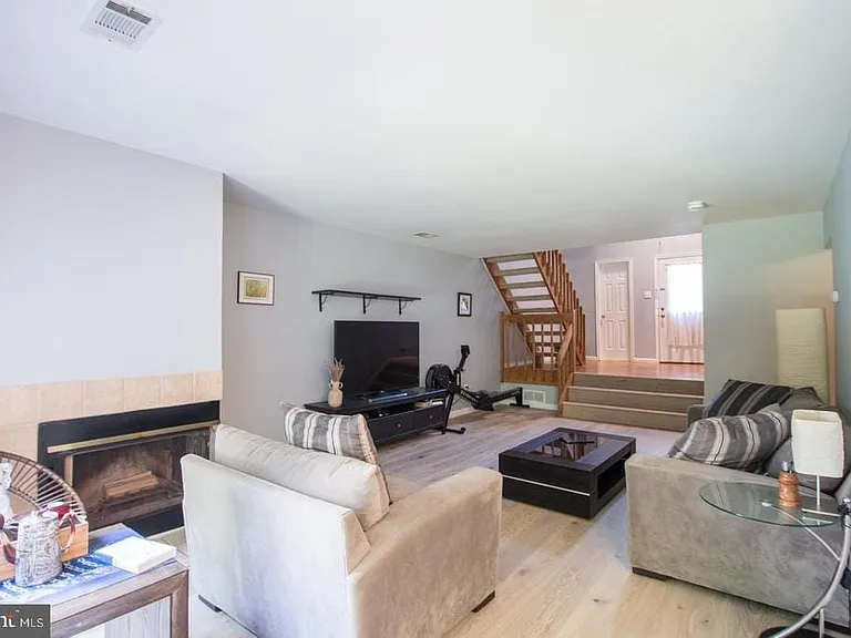 15 B Andover Cir #B — Photo 3
