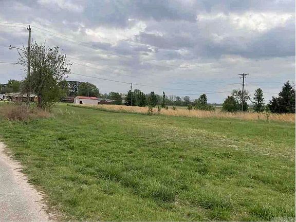 5th image of Lockwood Dr