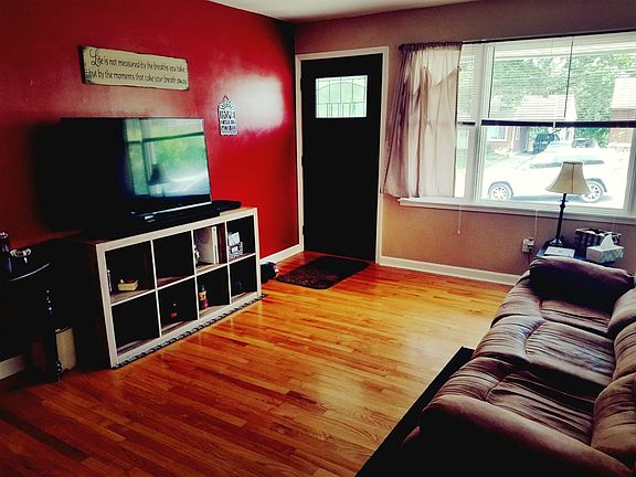 2nd image of 3166 Hickory Ln