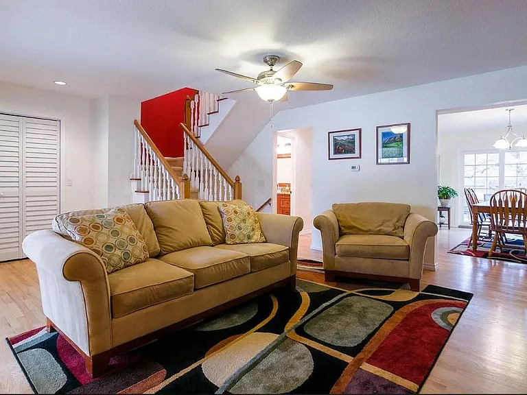 1535 Bradley Dr — Photo 4