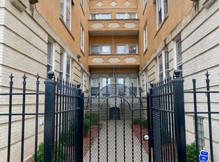 353-357 E 55th Pl #353-2S, Chicago, IL 60637