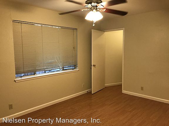5th image of 2518 27th St APT 01